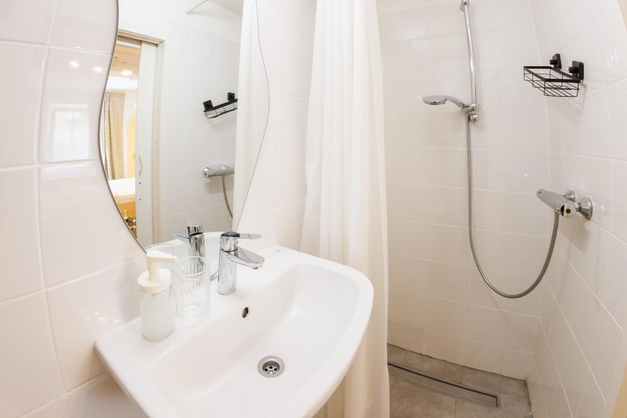 Plutus Apartments And Rooms With Free Parking Koper Exteriér fotografie