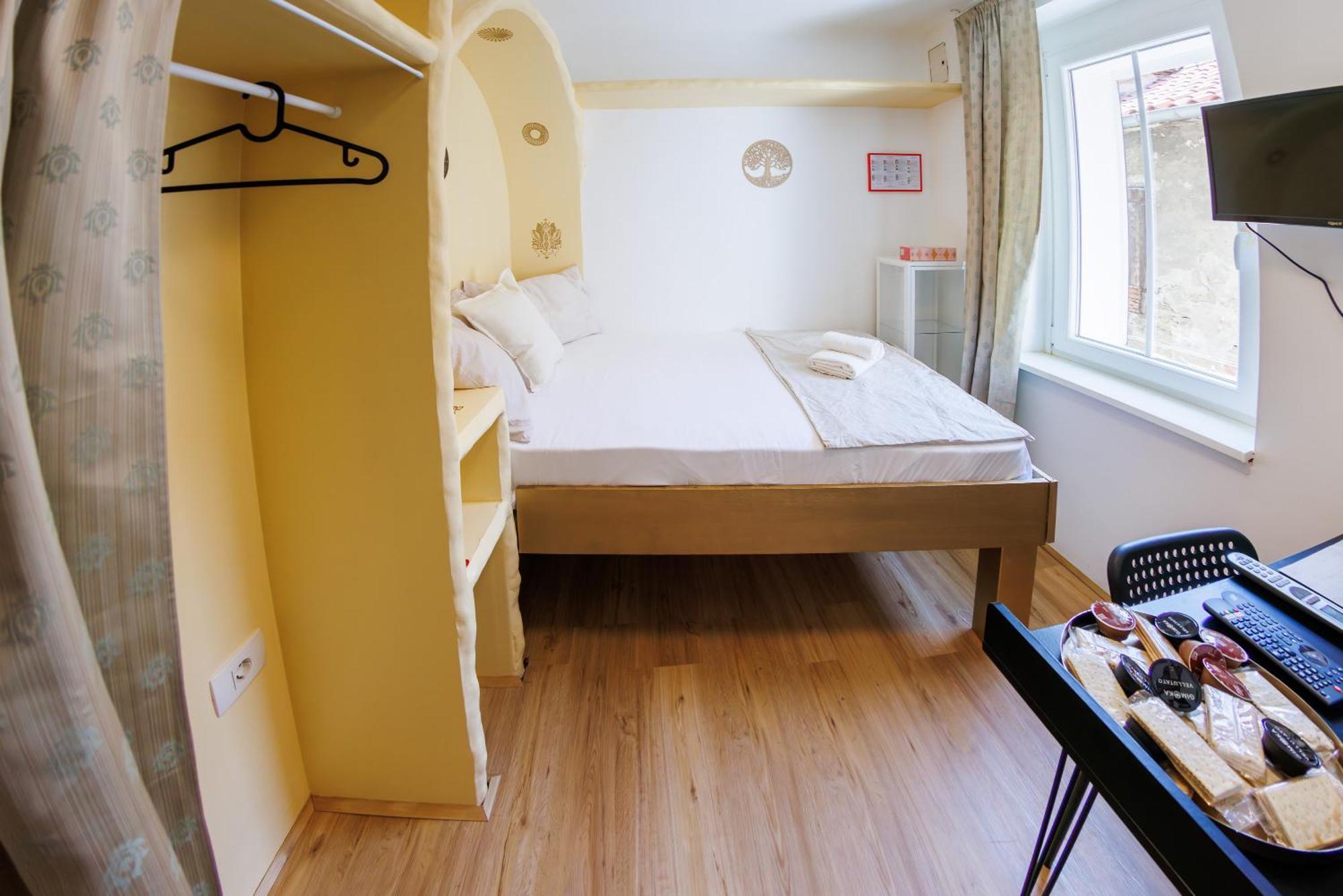 Plutus Apartments And Rooms With Free Parking Koper Exteriér fotografie